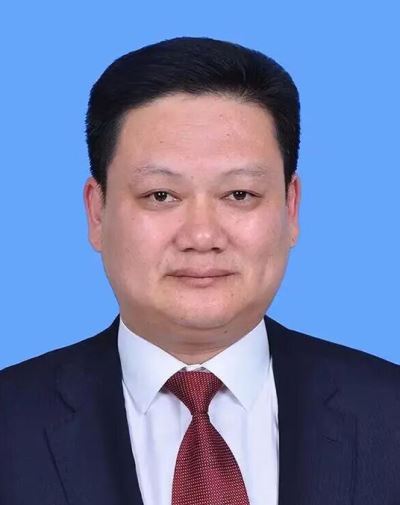 李伯群